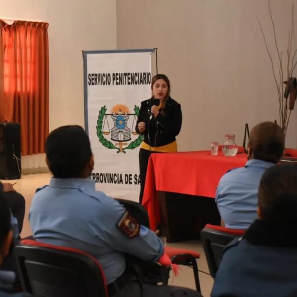 Capacitan a efectivos penitenciarios en el abordaje interdisciplinario de los delitos contra la integridad sexual.