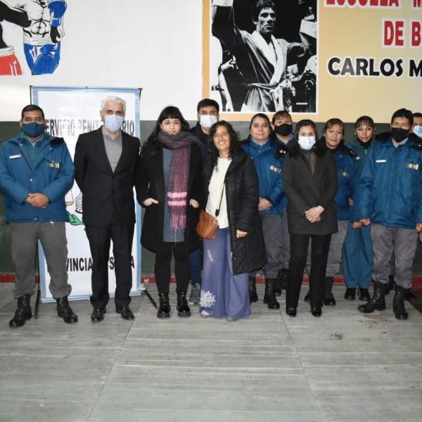 Varones y mujeres privados de libertad se capacitan como promotores de salud