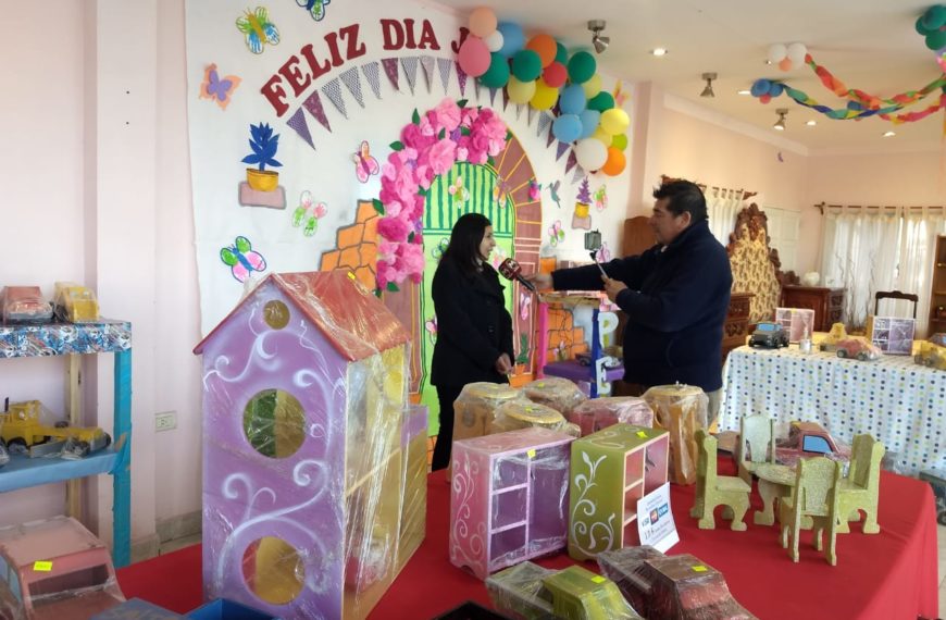 Venta y exposición de juguetes en el Servicio Penitenciario por el Día del Niño