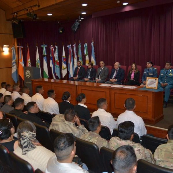 Más de 150 miembros de las Fuerzas de Seguridad del NOA fueron capacitados sobre intervenciones en situaciones de crisis
