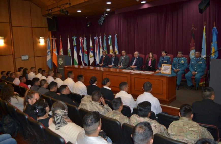 Más de 150 miembros de las Fuerzas de Seguridad del NOA fueron capacitados sobre intervenciones en situaciones de crisis